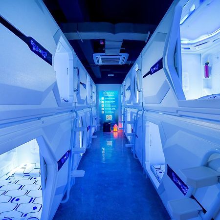 Riccarton Capsule Hotel Куала-Лумпур Екстер'єр фото