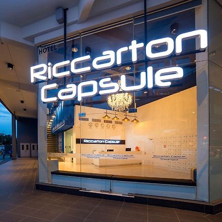 Riccarton Capsule Hotel Куала-Лумпур Екстер'єр фото