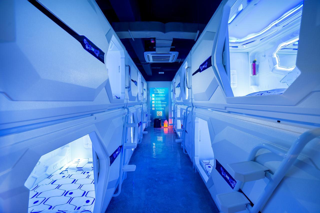 Riccarton Capsule Hotel Куала-Лумпур Екстер'єр фото