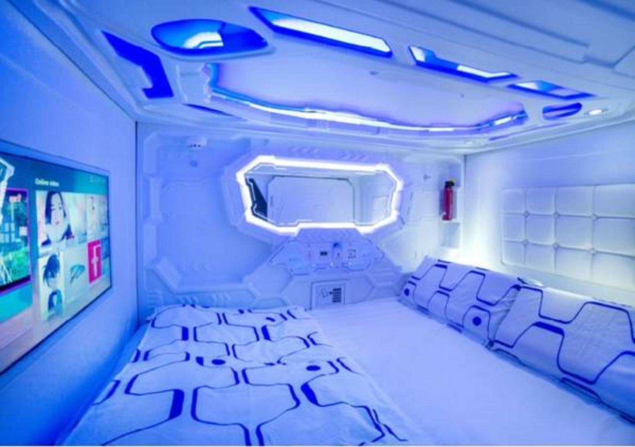 Riccarton Capsule Hotel Куала-Лумпур Екстер'єр фото