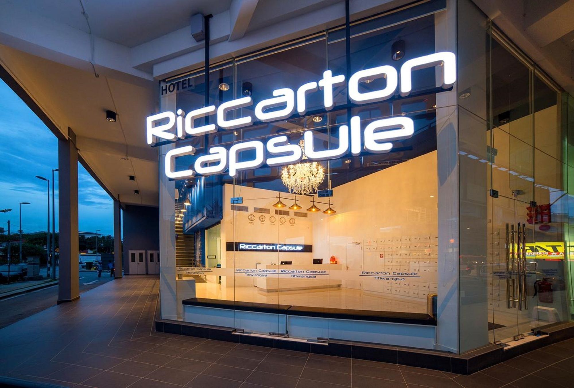 Riccarton Capsule Hotel Куала-Лумпур Екстер'єр фото