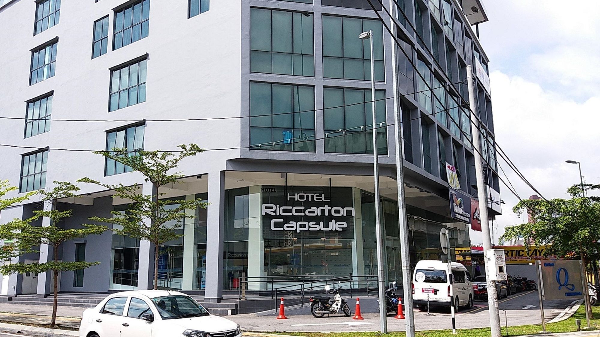 Riccarton Capsule Hotel Куала-Лумпур Екстер'єр фото