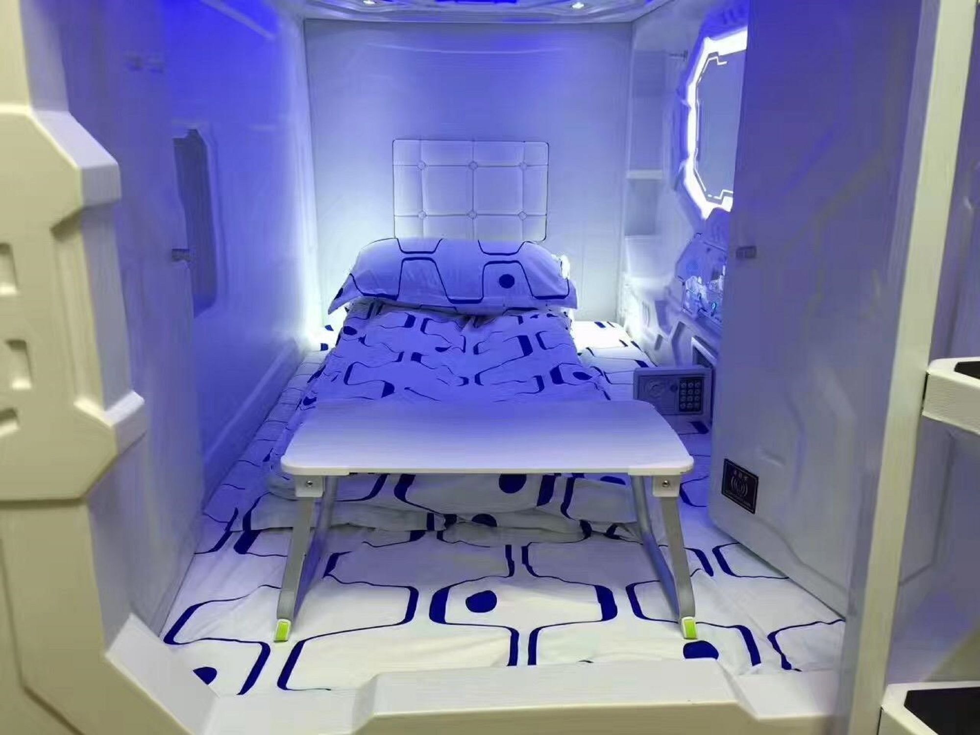 Riccarton Capsule Hotel Куала-Лумпур Екстер'єр фото